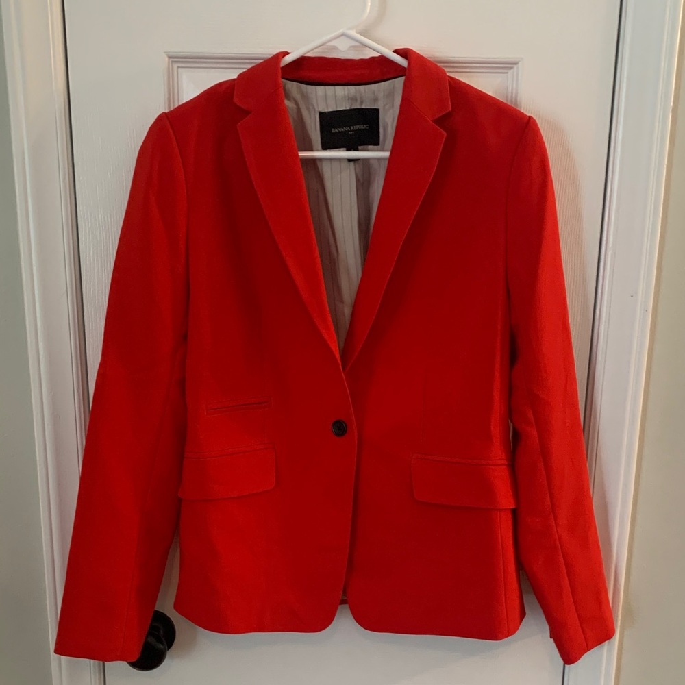 Banana Republic Women’s Beautiful Red Blazer Suit Jacket Women’s Size 6